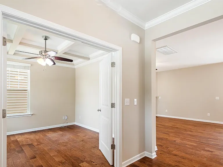 738 Keystone Park Dr — Photo 42