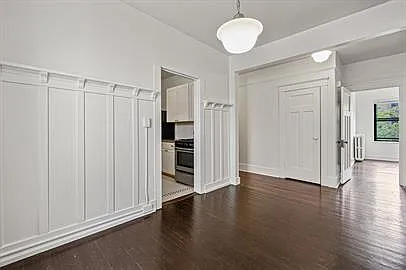 Adams Apartments — Photo 11