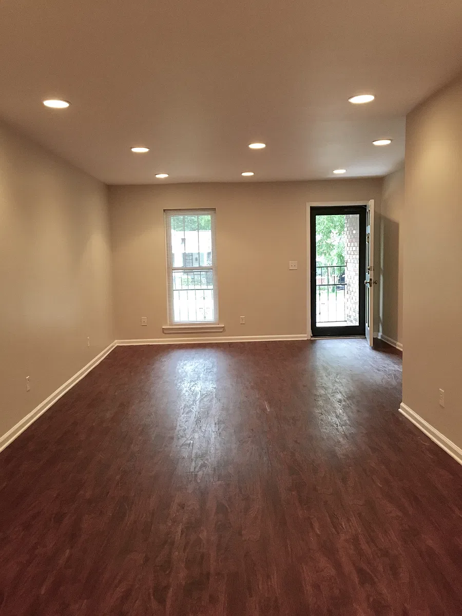 Building Photo - 1310 Main Ave #D
