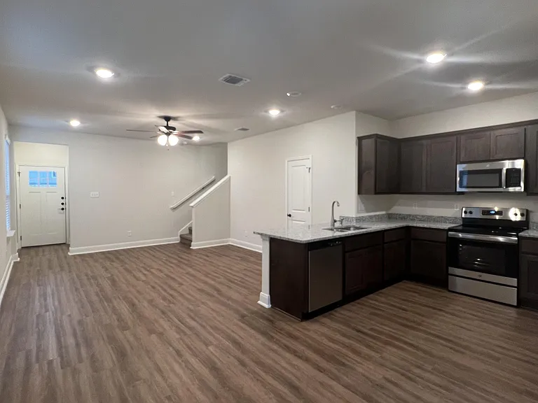 13851 Enzo Gate #101 — Photo 7