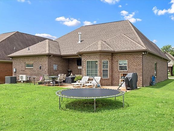 4th image of 76 Zion Cove Ln