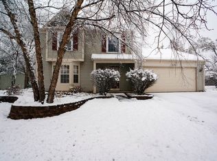 428 Barton Pl, Carol Stream, IL 60188