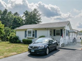 275 White Plains Rd, Trumbull, CT 06611