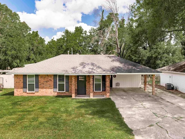 15443 Country Rd, Greenwell Springs, LA 70739