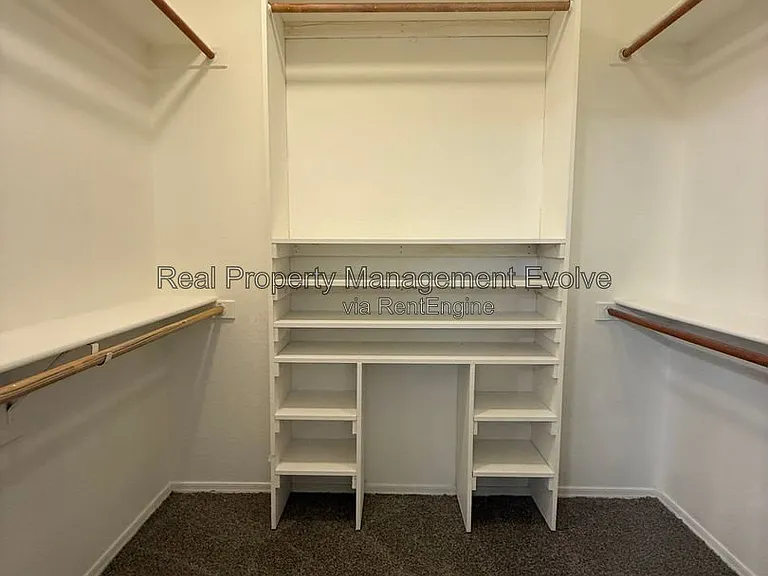 2513 W Woburn Ln — Photo 18