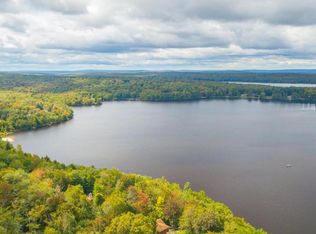 98 Bender Rd, Gouldsboro, PA 18424