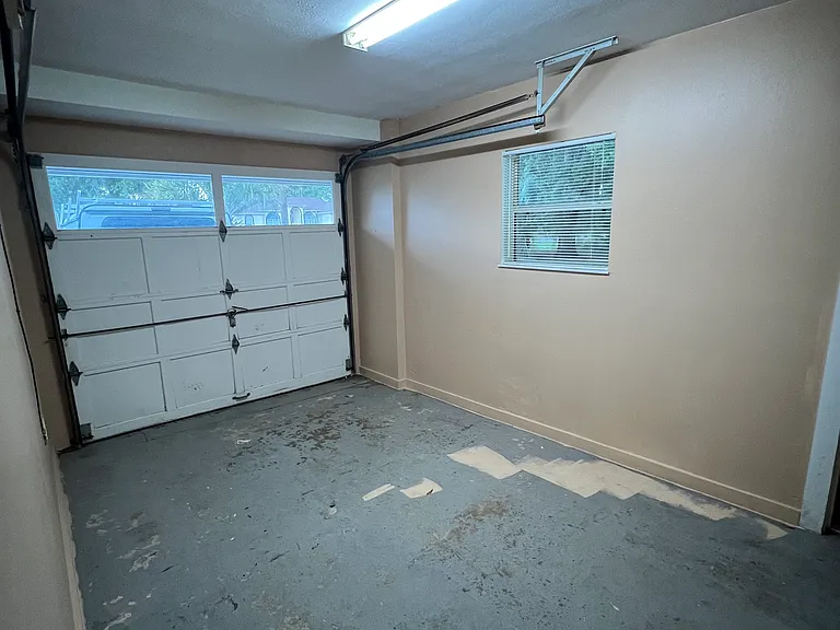 20717 SW Beach Blvd — Photo 7