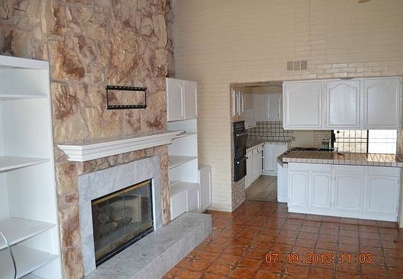 3rd image of 5739 Mariposa Pl