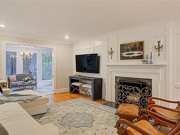 4th image of 217 E Avondale Dr