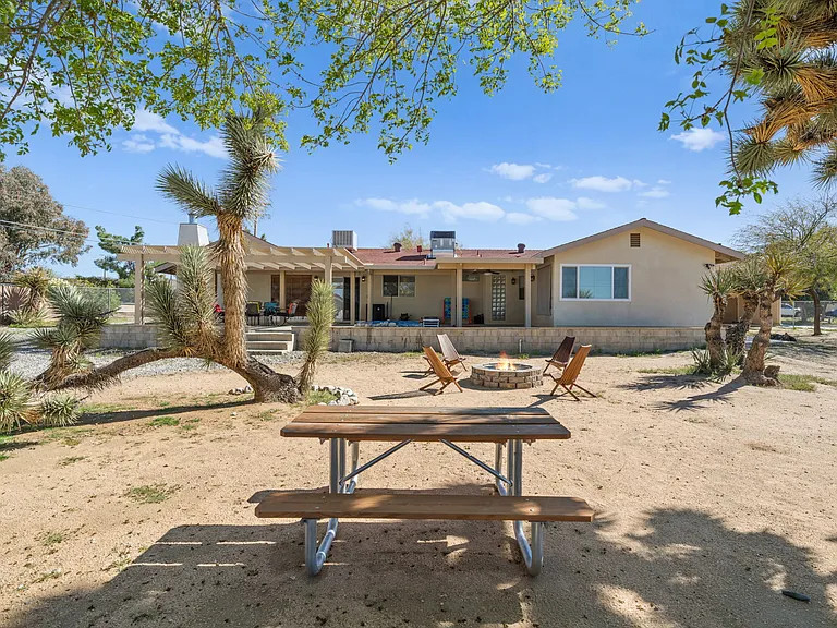 58328 Bonanza Dr — Photo 45