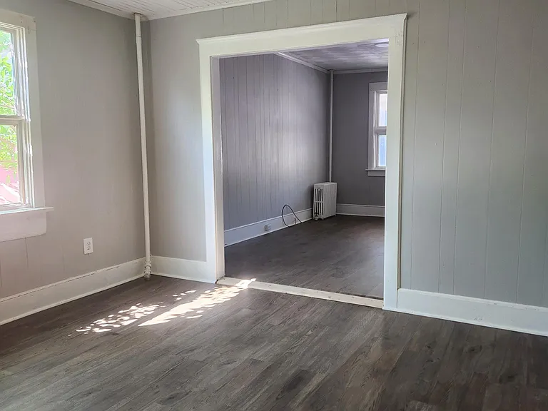 157 Center St — Photo 4
