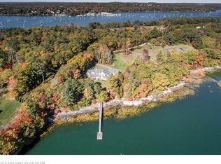 647 Wolfes Neck Rd, Freeport, ME 04032