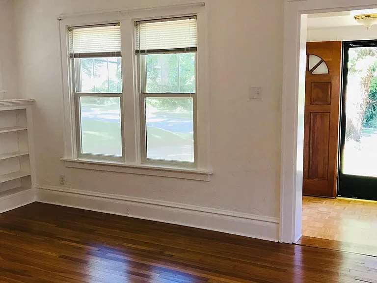 300 Papin Ave — Photo 13