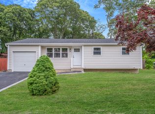 71 Selden Blvd, Centereach, NY 11720