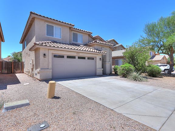 5th image of 44375 W McClelland Dr