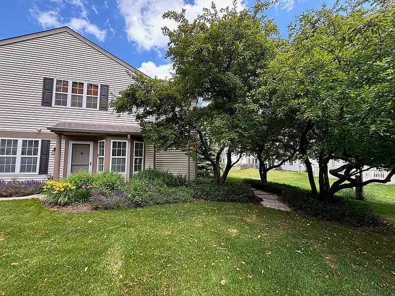 2607 Sheehan Ct #101 — Photo 3