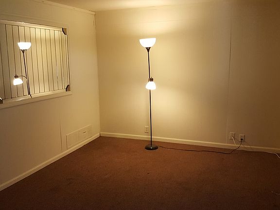 2nd image of 525 N Lavergne Ave