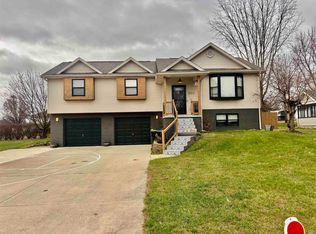 304 Georgian Ln, Logansport, IN 46947