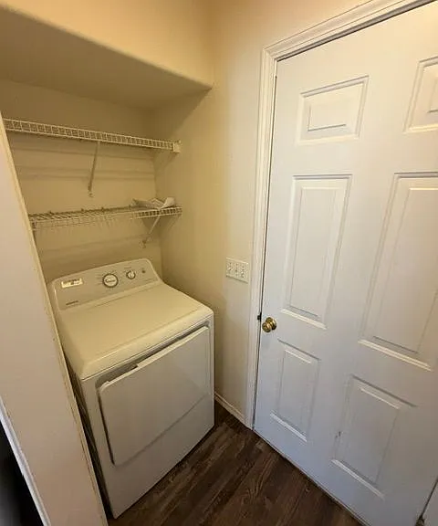233 E Shelby Ln — Photo 9
