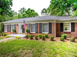 1245 10th St Blvd NW, Hickory, NC 28601