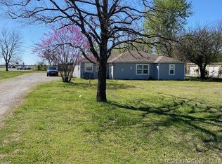 1502 NE 1st St, Pryor, OK 74361