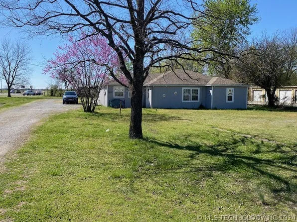 1502 NE 1st St, Pryor, OK 74361