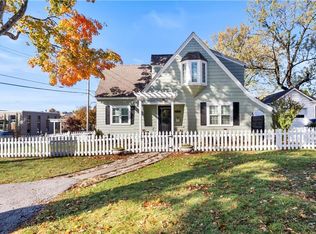 5742 Reeds Rd, Mission, KS 66202