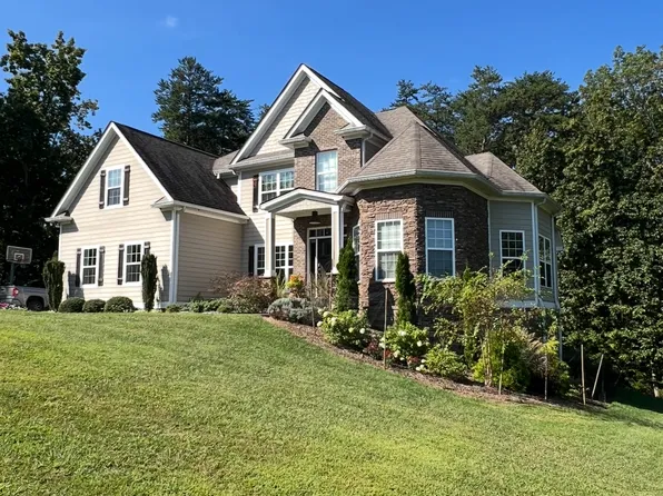 2325 Poplar Grove Dr, Ooltewah, TN 37363