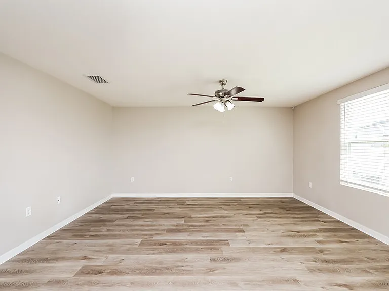11702 Miracle Mile Dr — Photo 4
