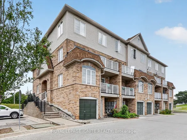 200 McLevin Ave #90, Toronto, ON M1B 6C7