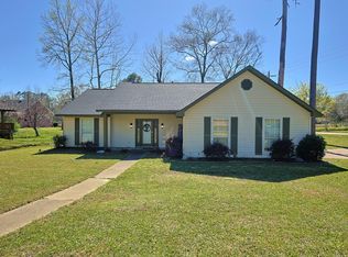 937 W Lake Dockery Dr, Byram, MS 39272
