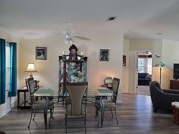 2nd image of 20 Ashbury Ln