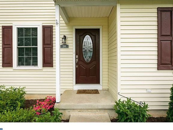 3rd image of 244 Karen Dr