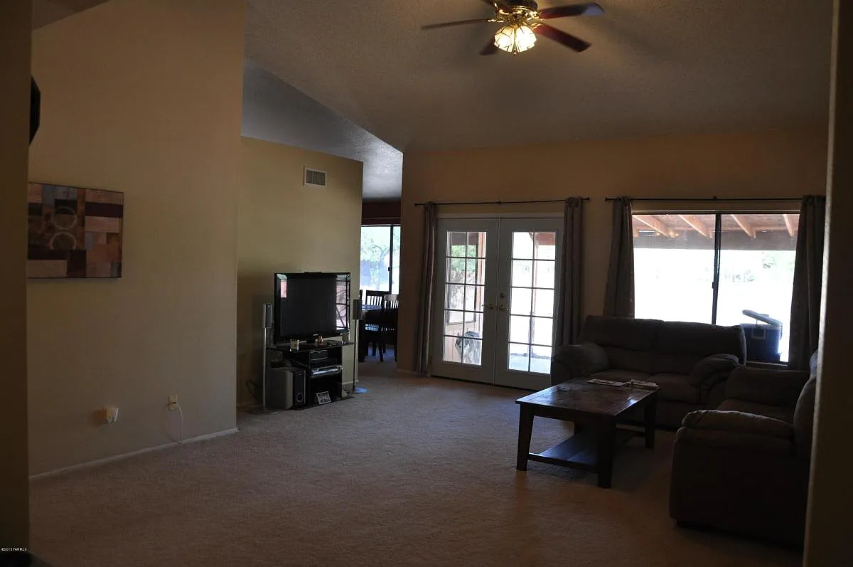 3 bed, 1288 sqft, $1,800 — Photo 4