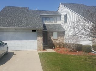 5232 Country Wood Ln, Grand Blanc, MI 48439