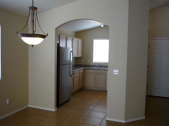 4th image of 8146 N Ivory Rose Dr