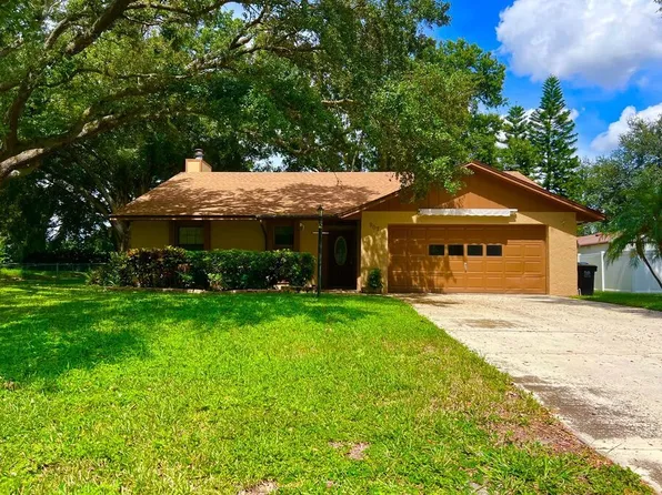 907 Van Dr, Auburndale, FL 33823