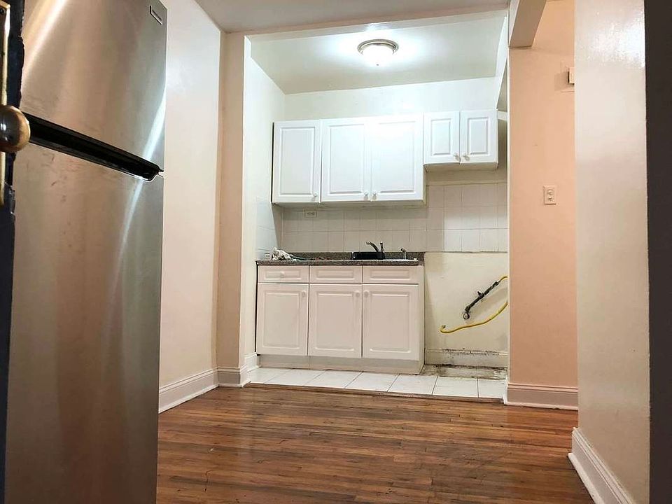 2nd image of 3502 Kings Hwy #B7