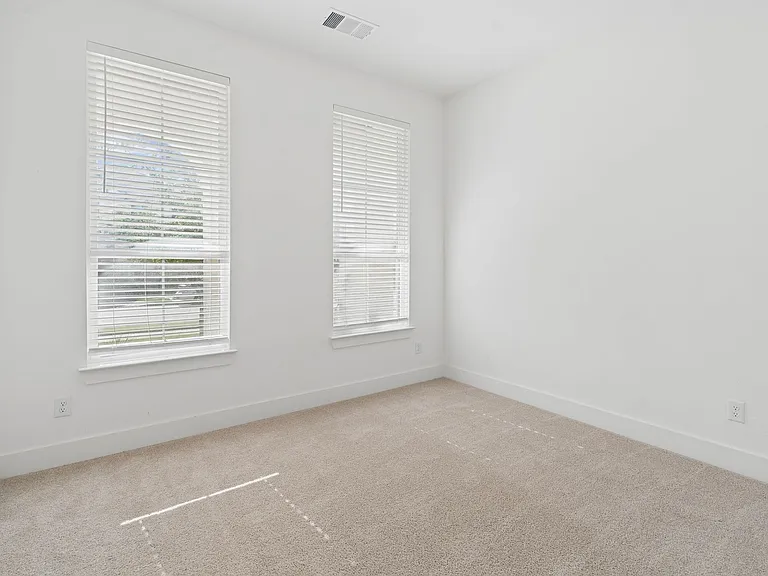 1905 Rhea Ct — Photo 18