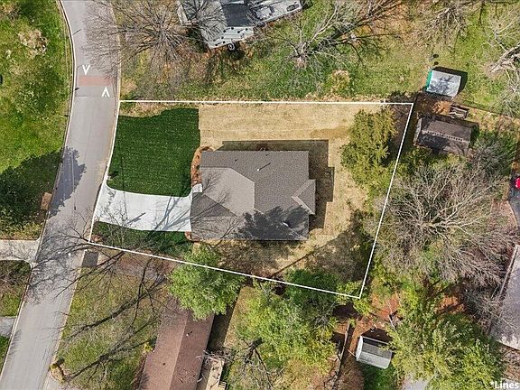 3rd image of 2306 Rambling Rd