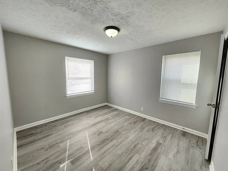 2519 Renwood Pl — Photo 9