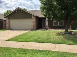 27039 E 123rd St S, Coweta, OK 74429