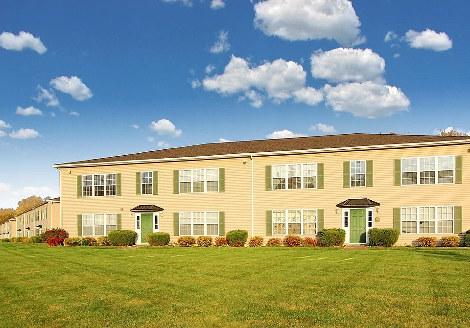 Clover Crossings Apartments
