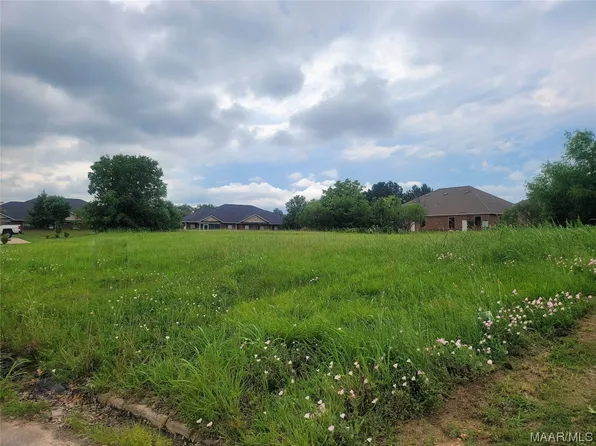 1957 Berry Chase Pl, Montgomery, AL 36117