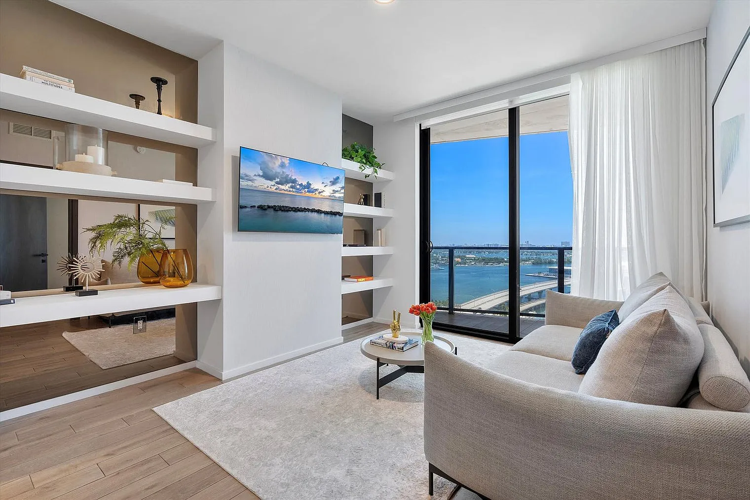 2 bed, 2.0 bath, 1194 sqft, $6,223 — Photo 2