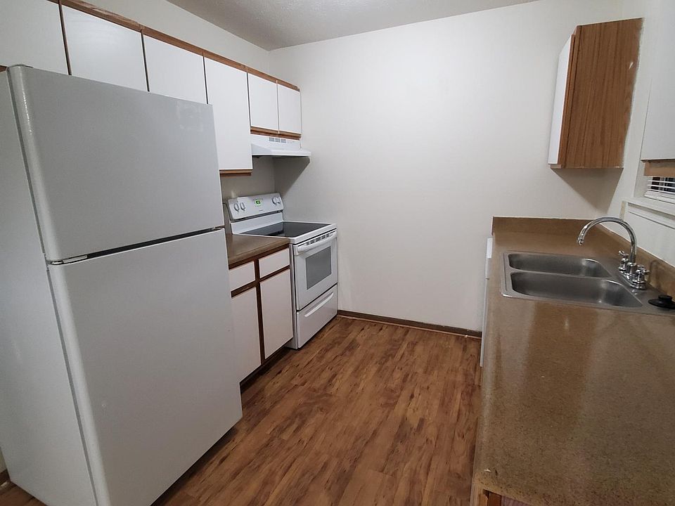1st image of 6141 Applegrove Ln