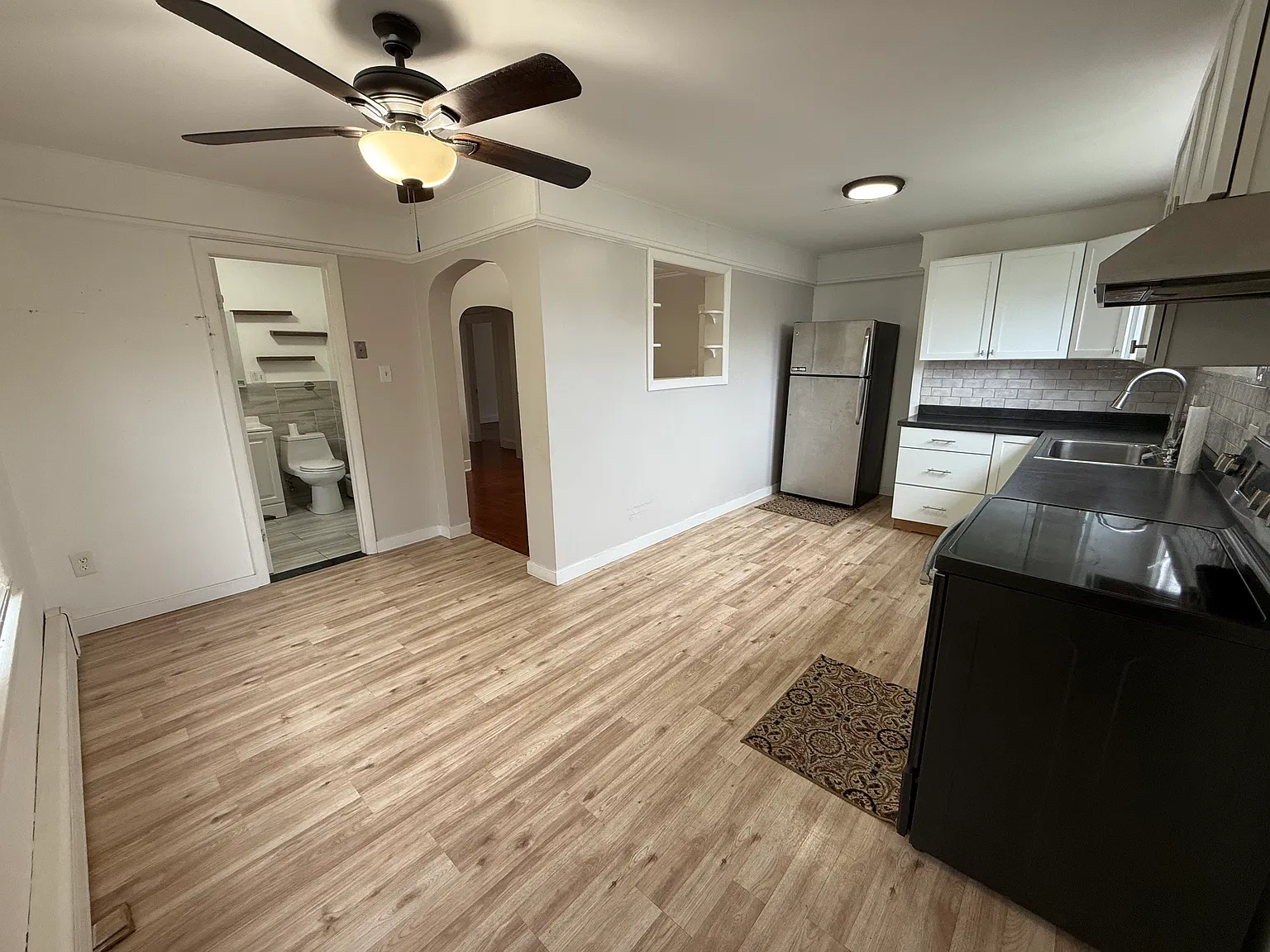 2 bed, $1,800 — Photo 2