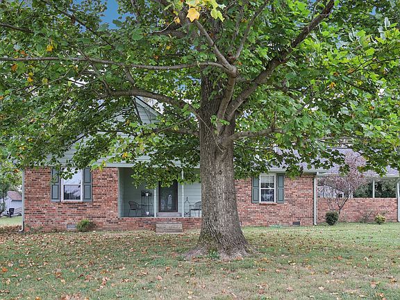 2nd image of 1185 Langwood Dr