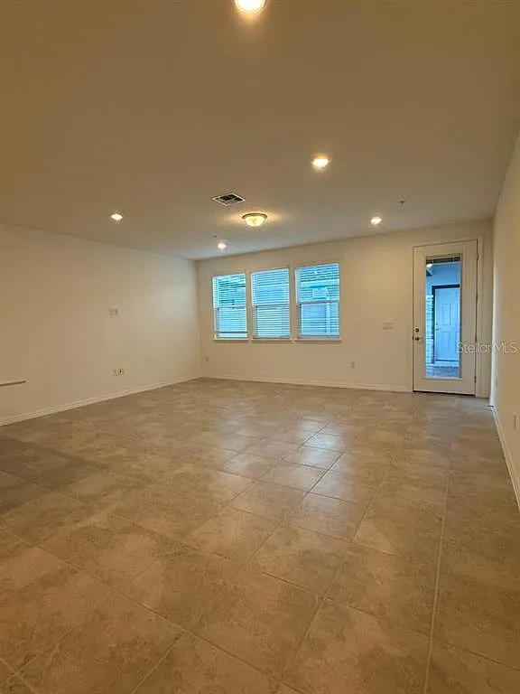 4 bed, 3.0 bath, 1847 sqft, $2,700 — Photo 4