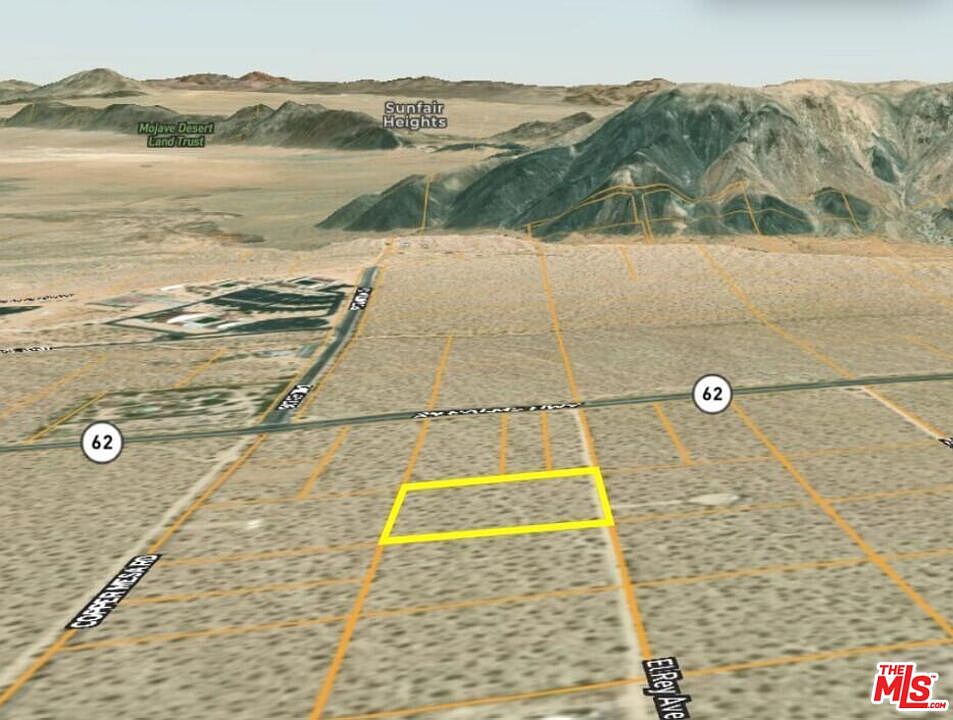 2nd image of 122 Del Rey Rd
